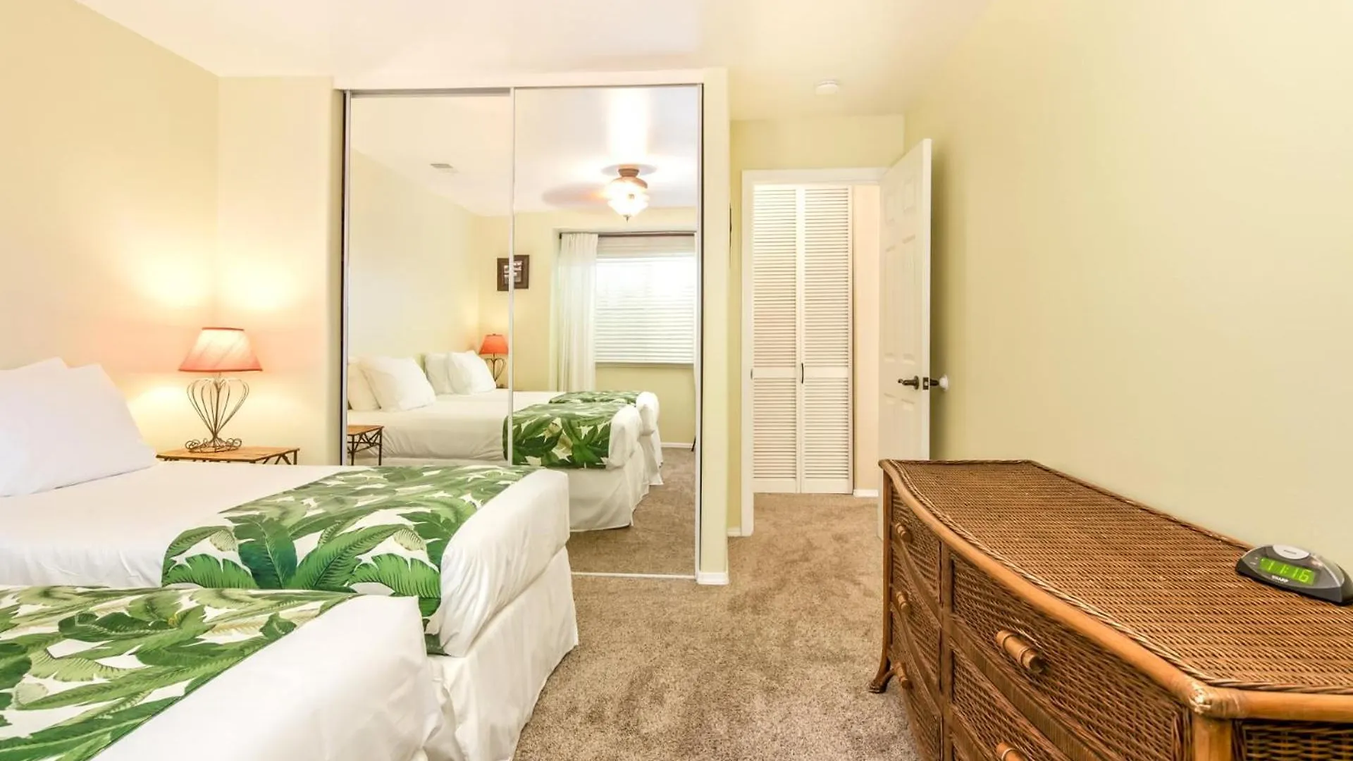 Kbm Resorts Free Car Colony Villas At Waikoloa 2-Bedroom Condo With Golf Course Views Cvw-2004